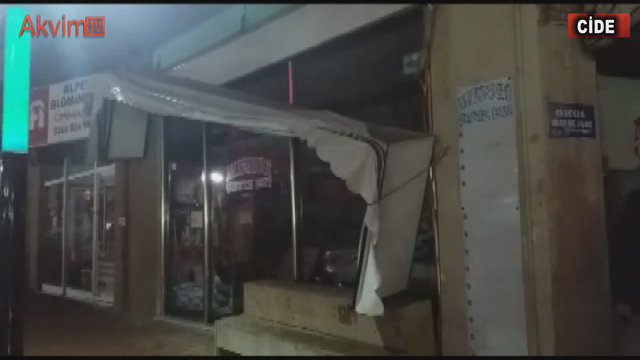 Şiddetli Fırtına ve Yağış Cidelilere Zor Anlar Yaşattı