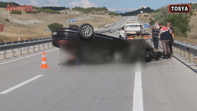 200 Metre Sürüklenip Takla Atan Araçta Bulunan 1 Kişi Öldü 3 Kişi Yaralandı