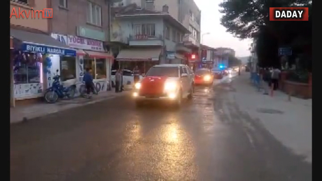Davullu Zurnalı 4 Kilometrelik Demokrosi Konvoyu