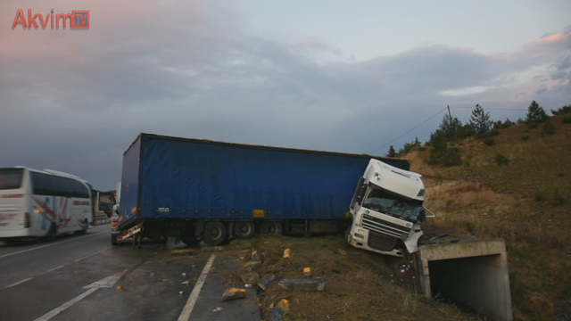 Tosya’da Trafik Kazası:2Yaralı