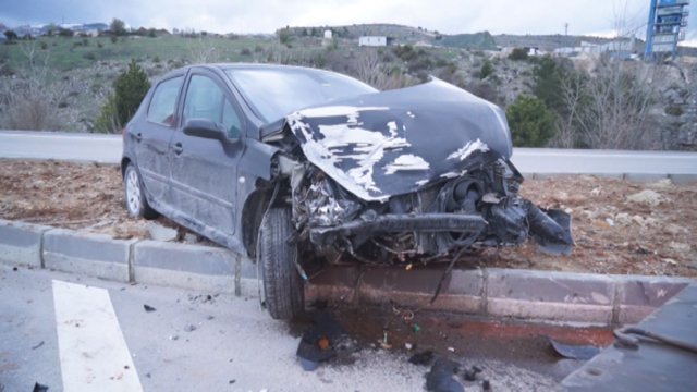 Kastamonu’da Kavşakta İki Otomobil Çarpıştı: 7 Yaralı