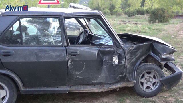Kastamonu’da traktör ile otomobil çarpıştı: 1 Yaralı.