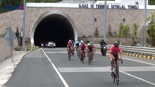 15 Temmuz etkinlikleri bisiklet yarışı düzenlendi.